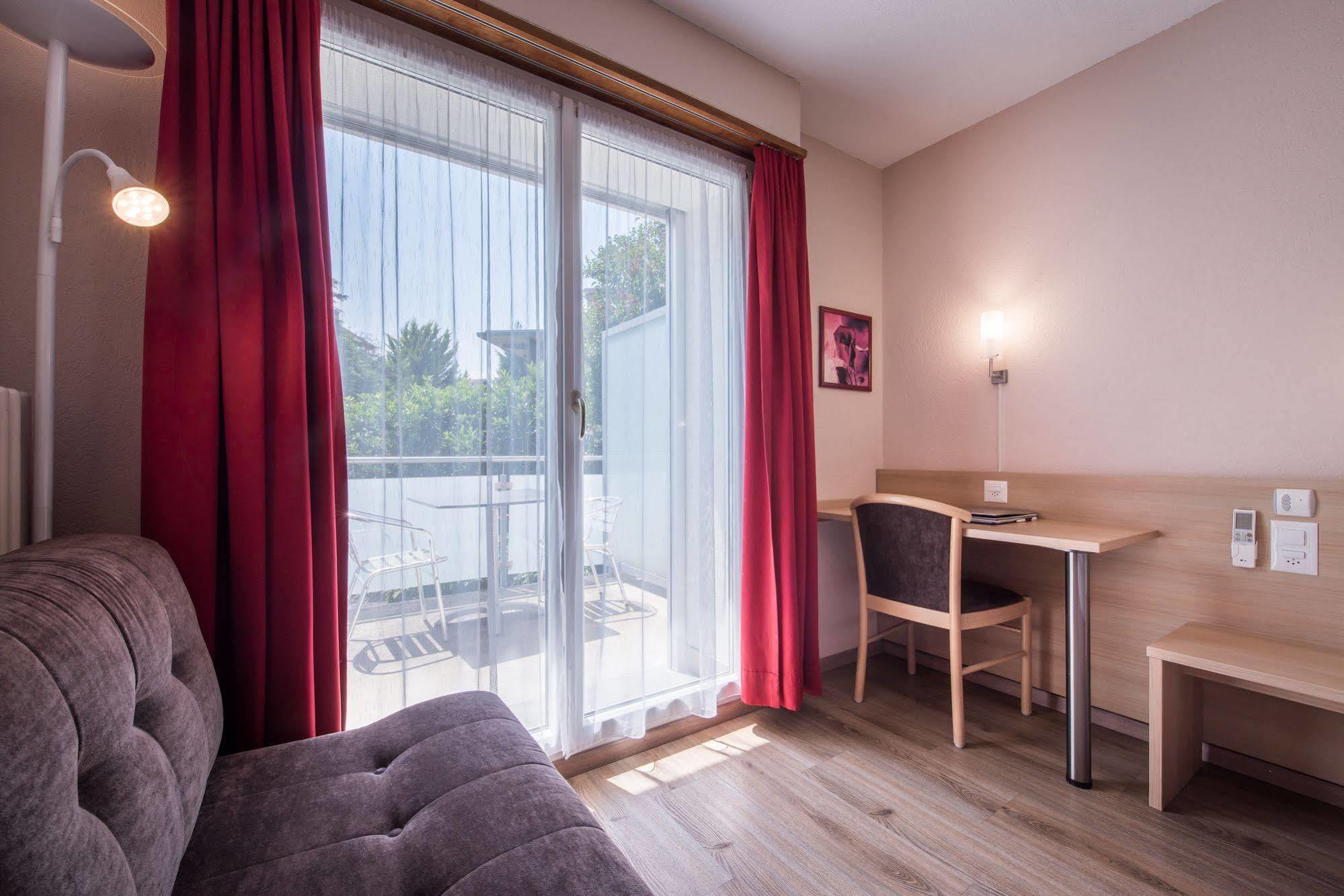 Hotel Derby Interlaken - Action & Relax Hub Екстер'єр фото